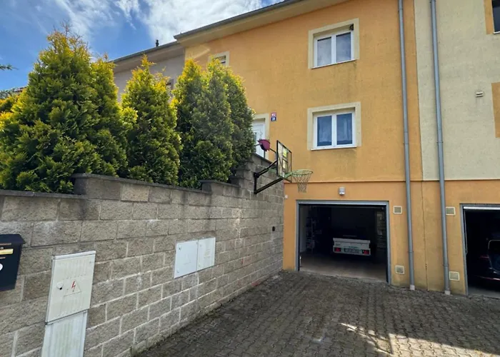 Domov Pro 8 Hostu Ve Meste